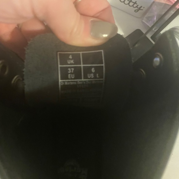 Dr. Martens Size 6 Woman’s - Picture 7 of 7